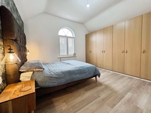 Master bedroom- click for photo gallery